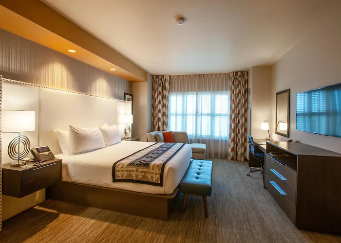 Twin Arrows Navajo Casino Resort 4*